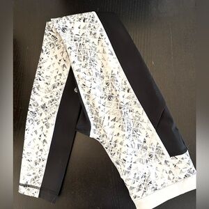 Geometric Lululemon Legging with Pockets